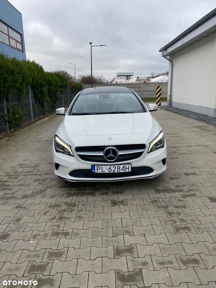 Mercedes-Benz CLA 180 7G-DCT - 2
