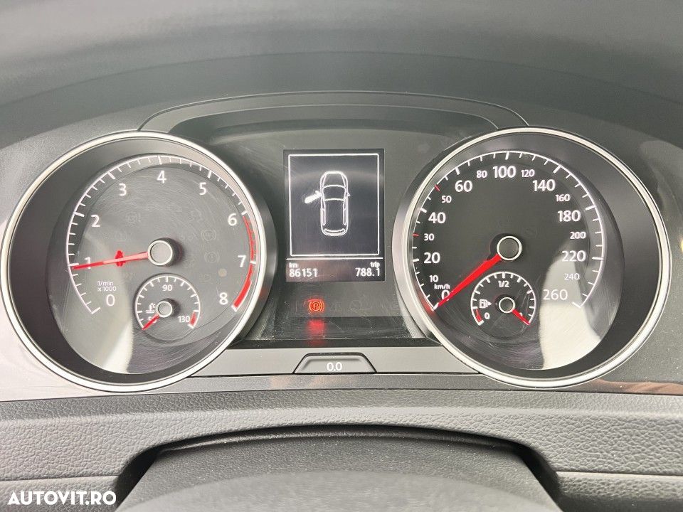 Volkswagen Golf - 12