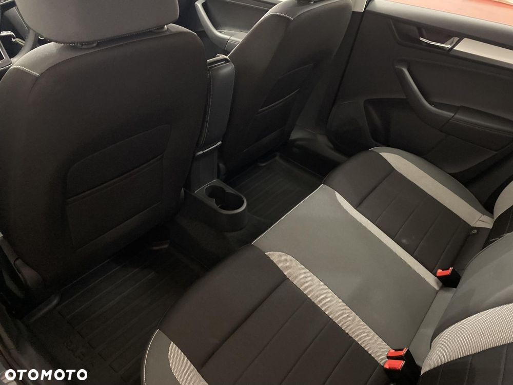 Skoda RAPID Spb 1.0 TSI Active - 11