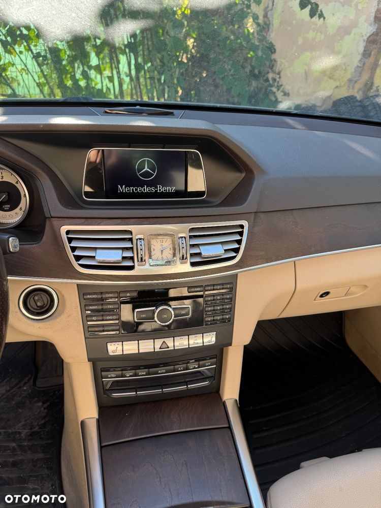 Mercedes-Benz Klasa E 220 BlueTEC 7G-TRONIC Elegance - 22