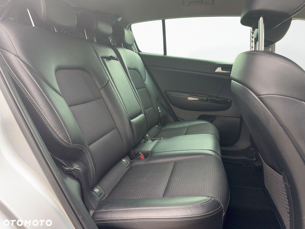 Kia Sportage - 16