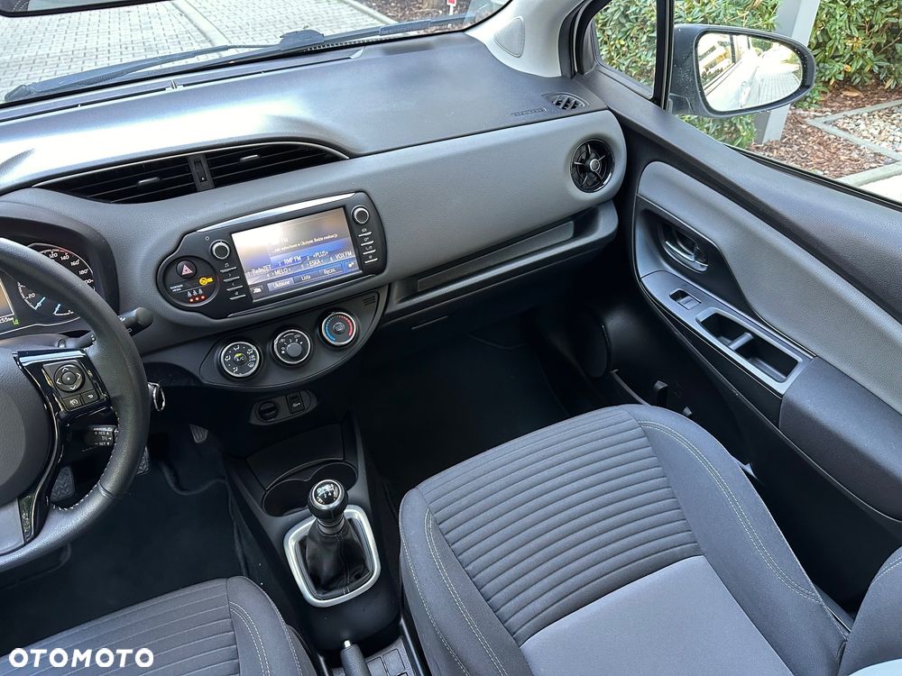 Toyota Yaris 1.5 Premium - 14