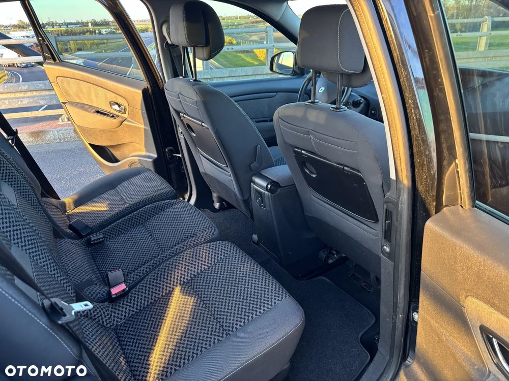 Renault Scenic - 25