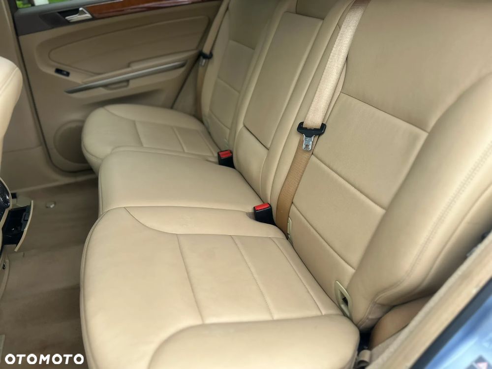 Mercedes-Benz ML 350 4-Matic - 11