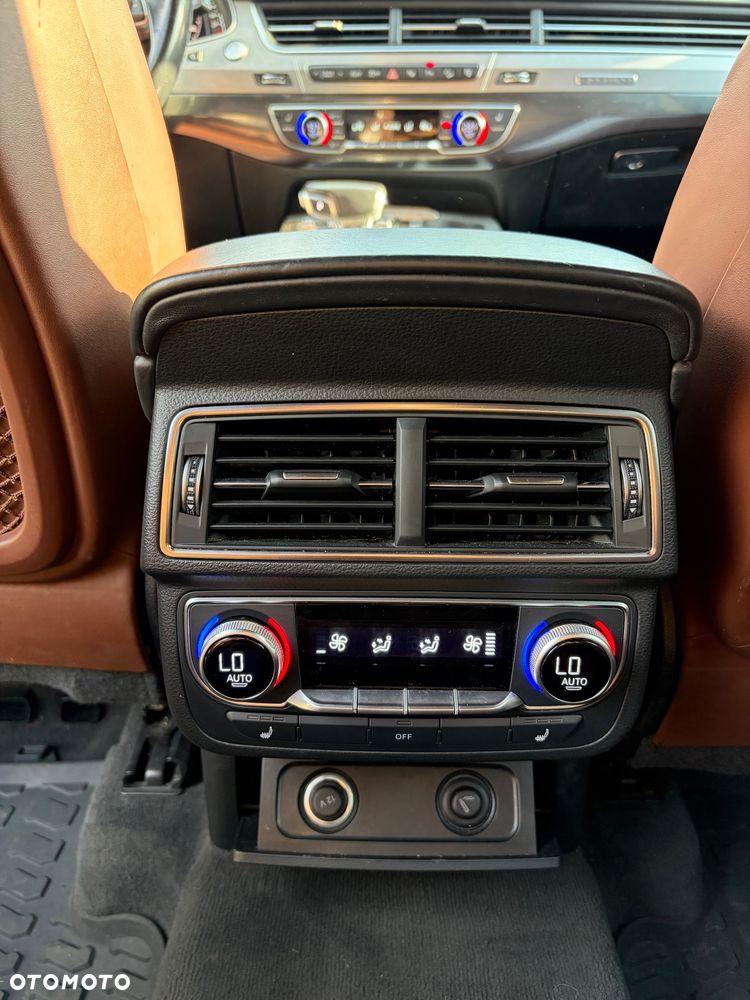Audi Q7 - 32