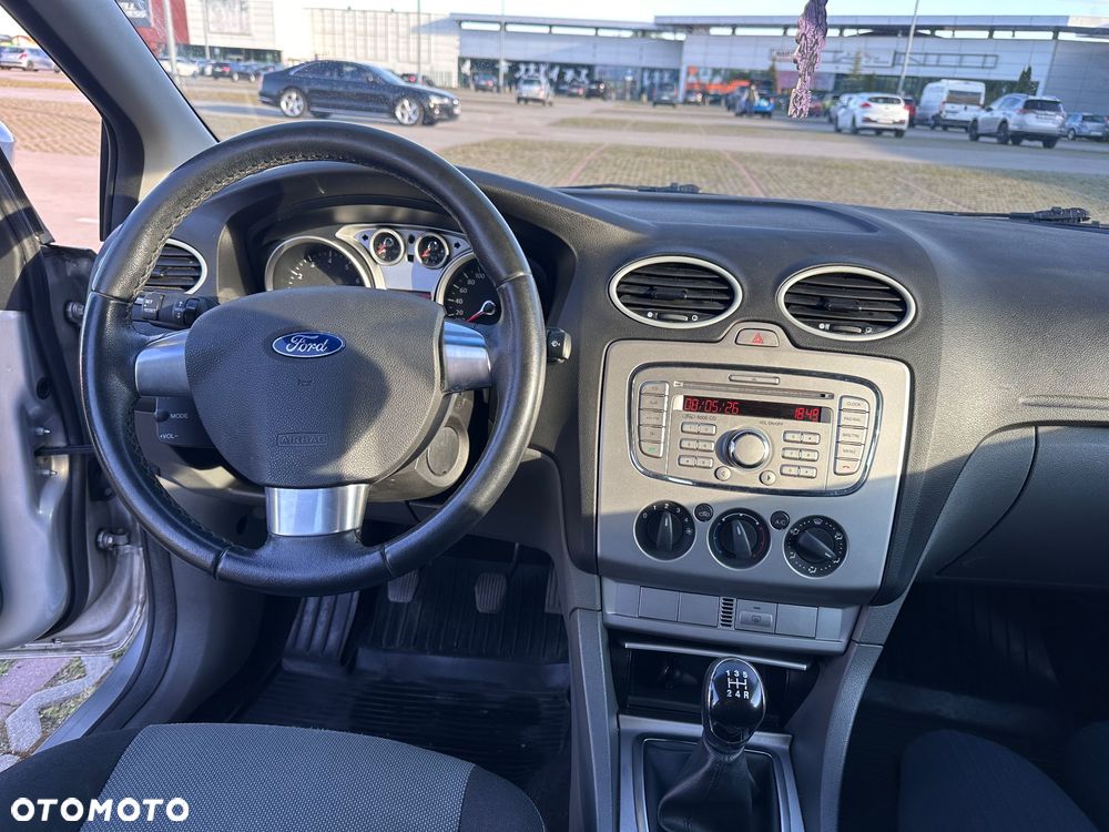 Ford Focus 1.6 Ambiente - 8