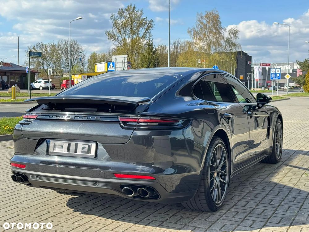 Porsche Panamera 4 Platinum Edition - 9
