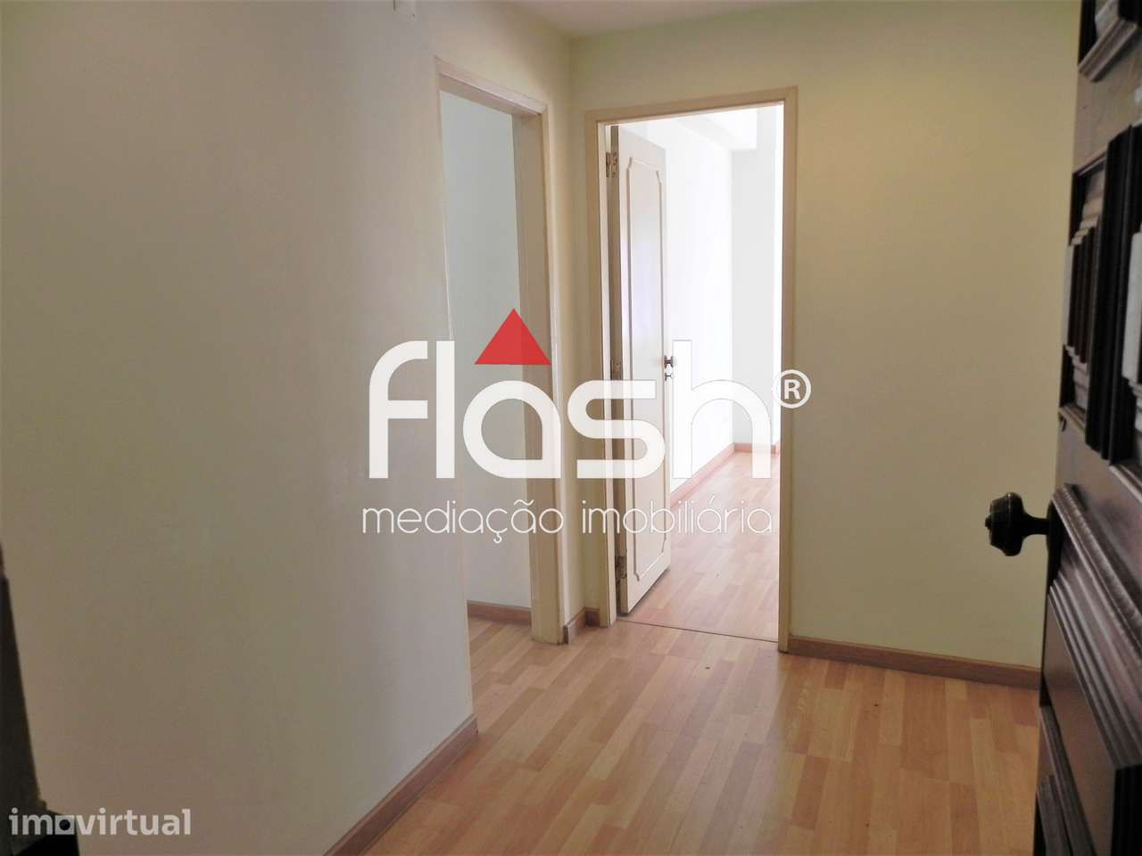Apartamento T2 Remodelado em Carnaxide - Grande imagem: 5/24