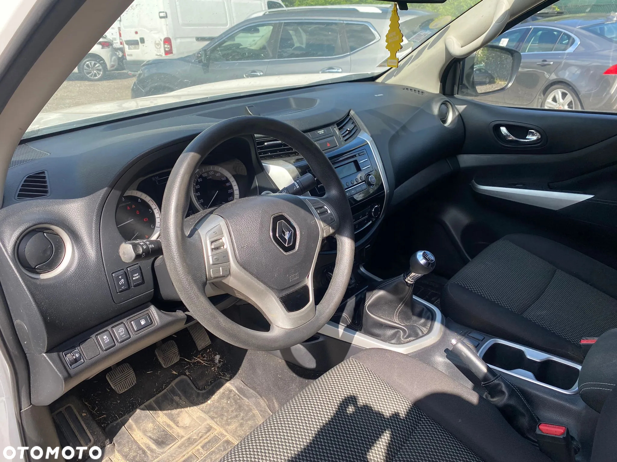 Renault Alaskan Double Cab 4x4 dCi 160 LIFE - 31