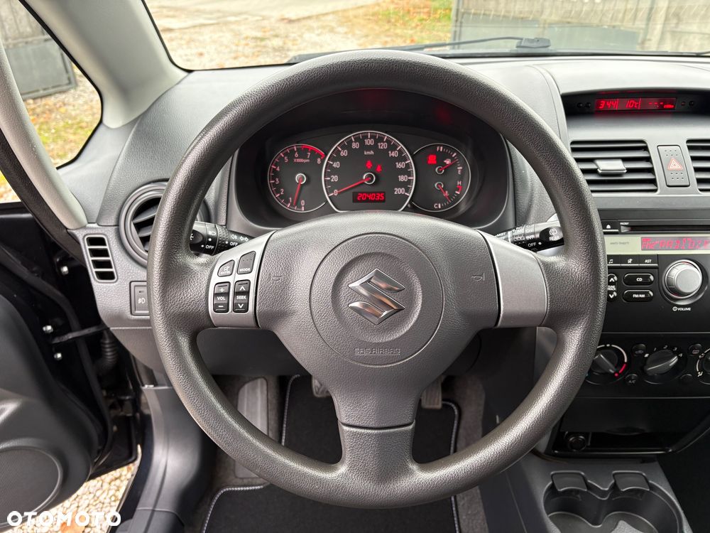 Suzuki SX4 1.6 GLX / Comfort - 34