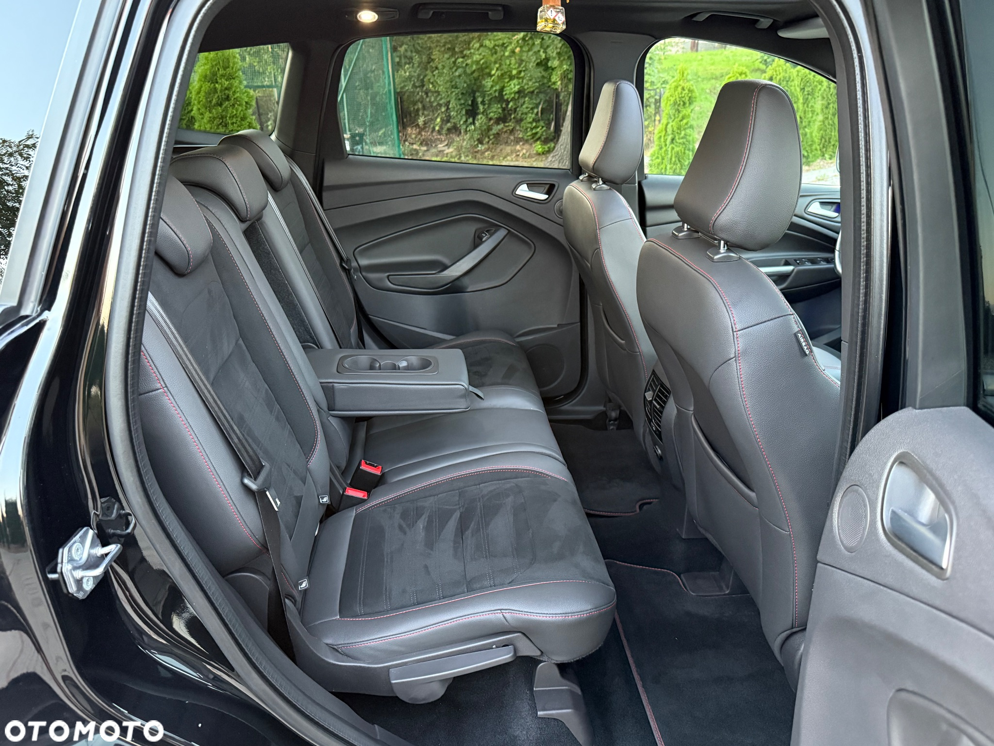 Ford Kuga 2.0 TDCi AWD ST-Line - 26
