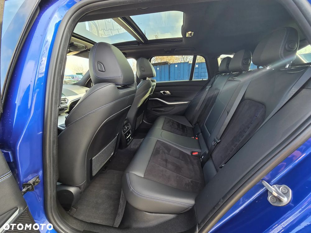 BMW Seria 3 330i xDrive M Sport sport - 34