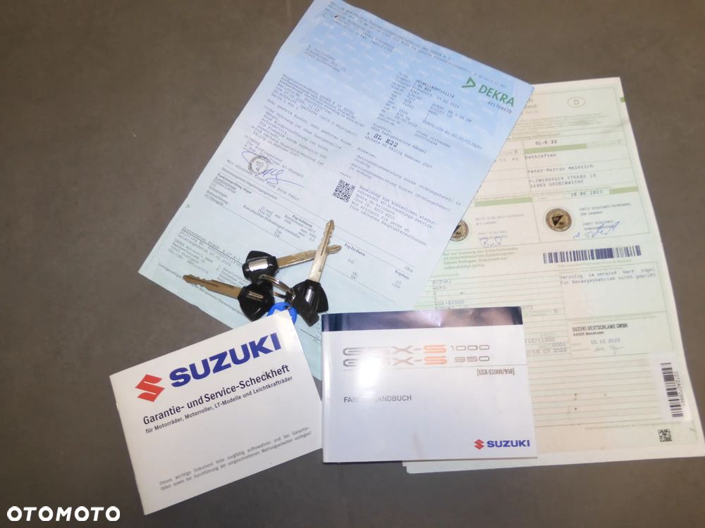 Suzuki GSX 1000 - 39