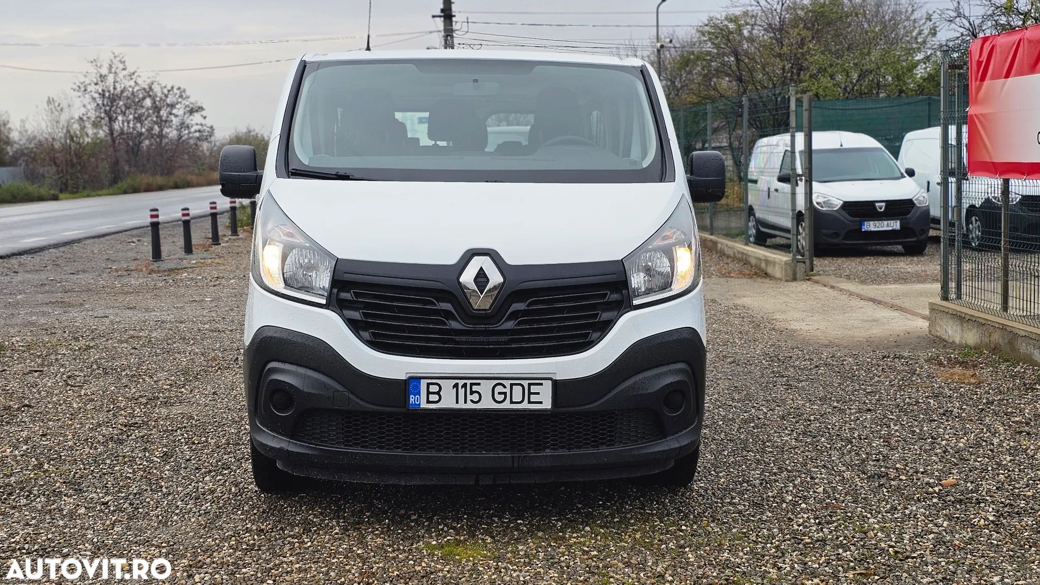 Renault Trafic - 1