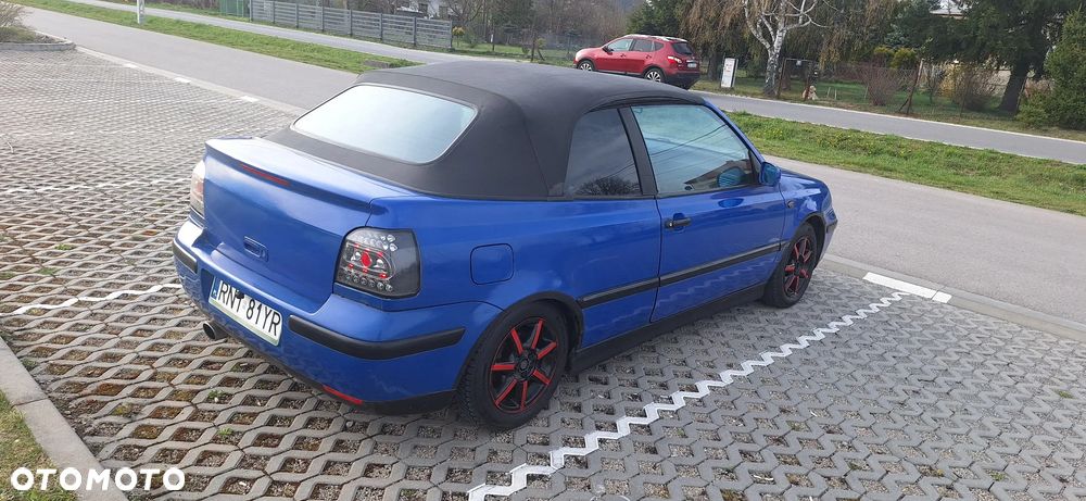 Volkswagen Golf - 4