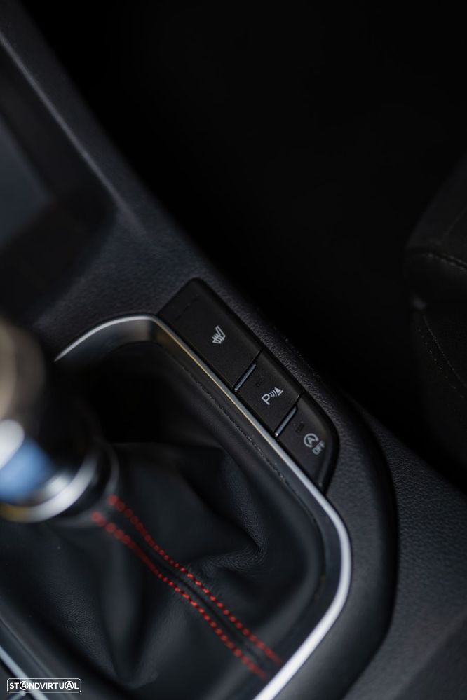 Hyundai i30 N 2.0 T-GDi Performance Pack - 25