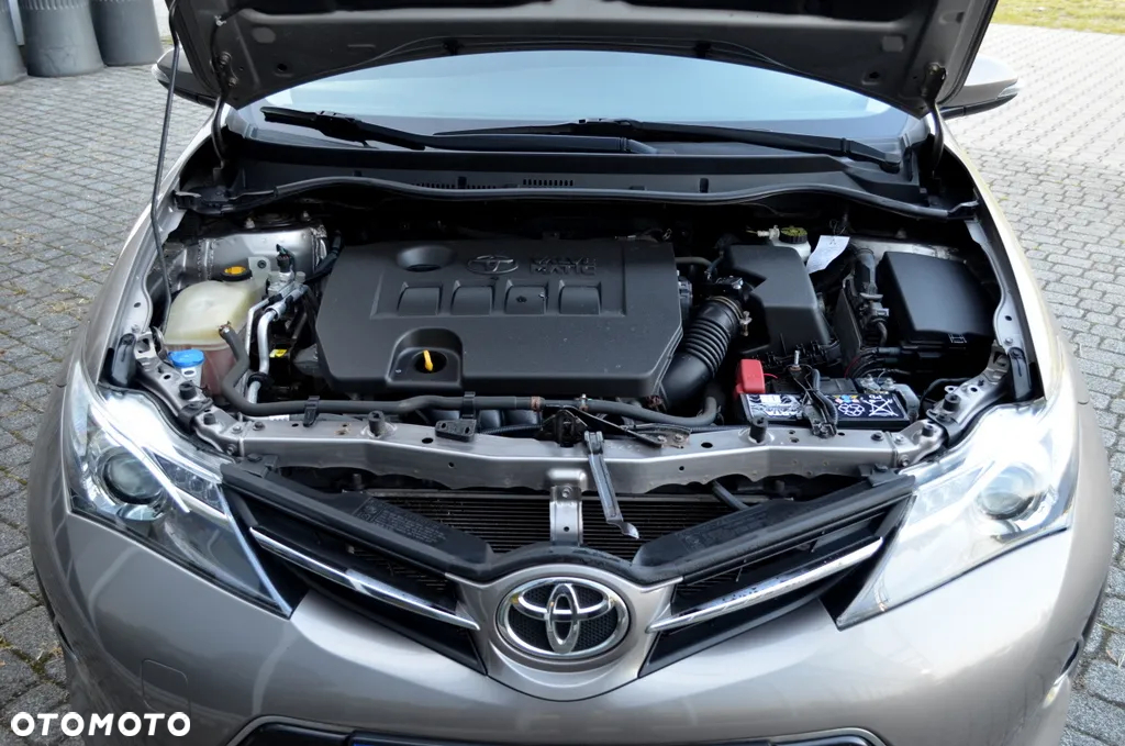 Toyota Auris 1.6 Dynamic - 26
