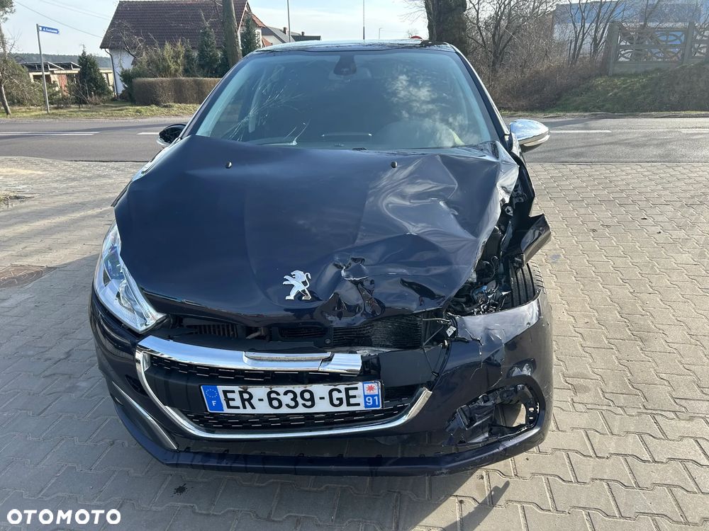 Peugeot 208 - 3