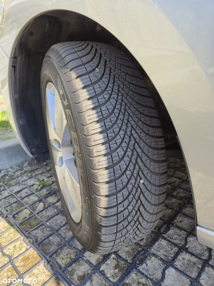 Skoda RAPID Spb 1.0 TSI Ambition - 23