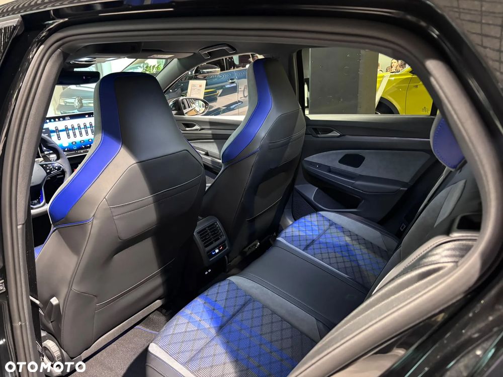 Volkswagen Golf - 9