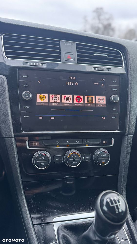 Volkswagen Golf - 18