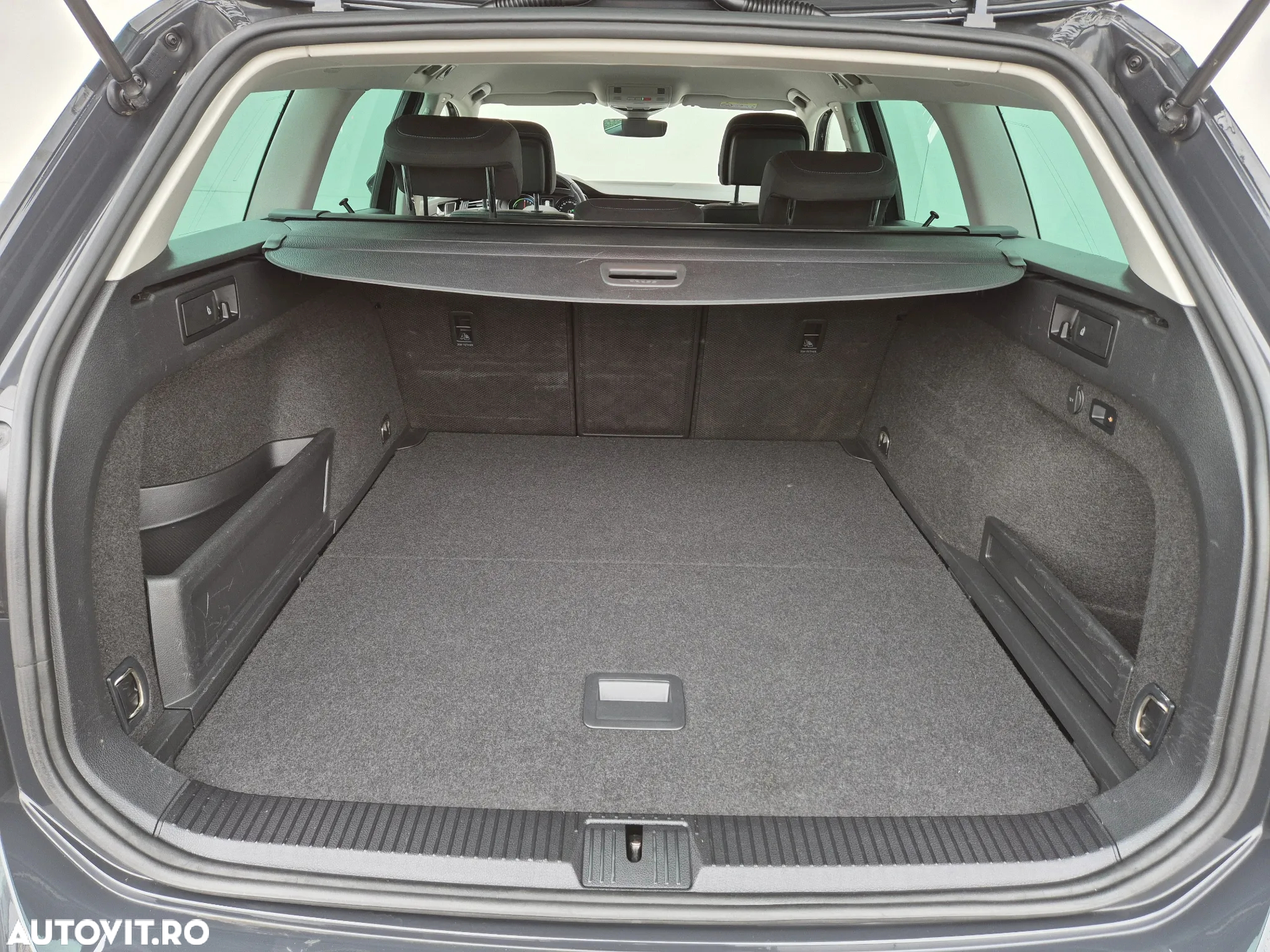 Volkswagen Passat Variant 1.4 TSI Plug-In-Hybrid DSG GTE - 32