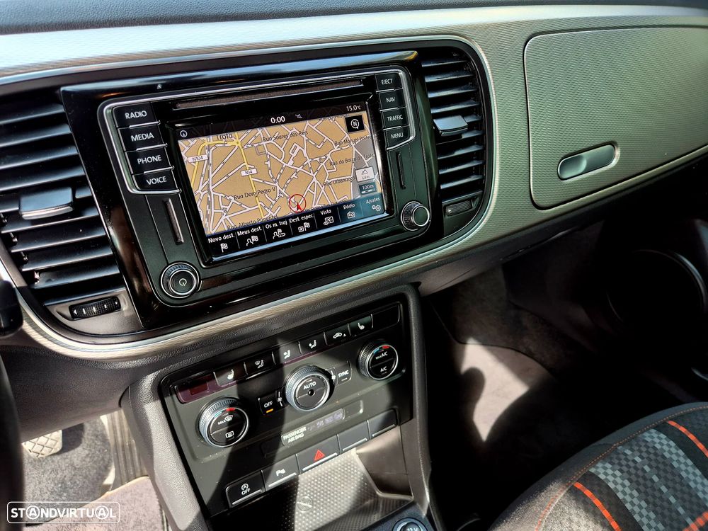 VW New Beetle Cabriolet 1.4 TSI BlueMotion Club - 30