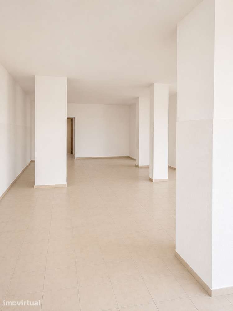 Espaço Comercial Remodelado no Barreiro - Grande imagem: 3/3