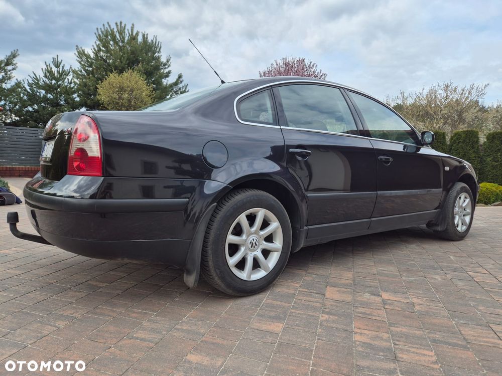 Volkswagen Passat - 2