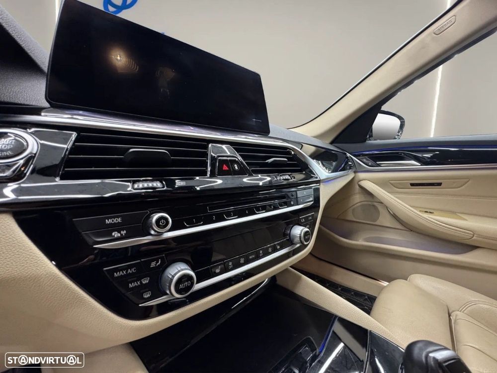 BMW 520 d Line Luxury Auto - 22