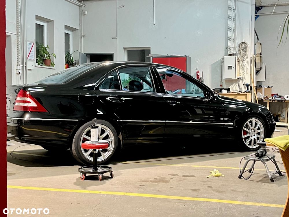 Mercedes-Benz Klasa C 200 Kompressor Avantgarde - 29
