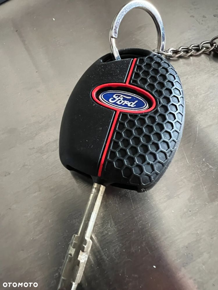 Ford Fiesta - 35