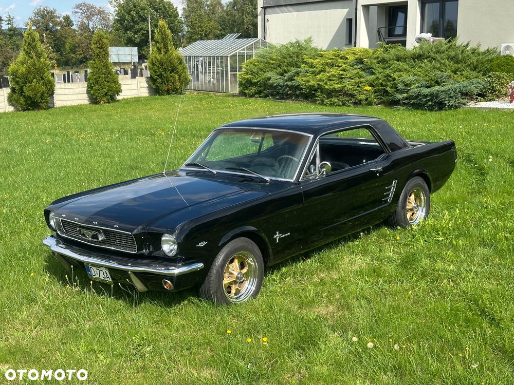 Ford Mustang - 3