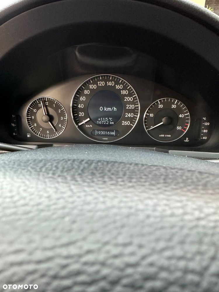 Mercedes-Benz Klasa E 320 CDI 7G-TRONIC Elegance - 11