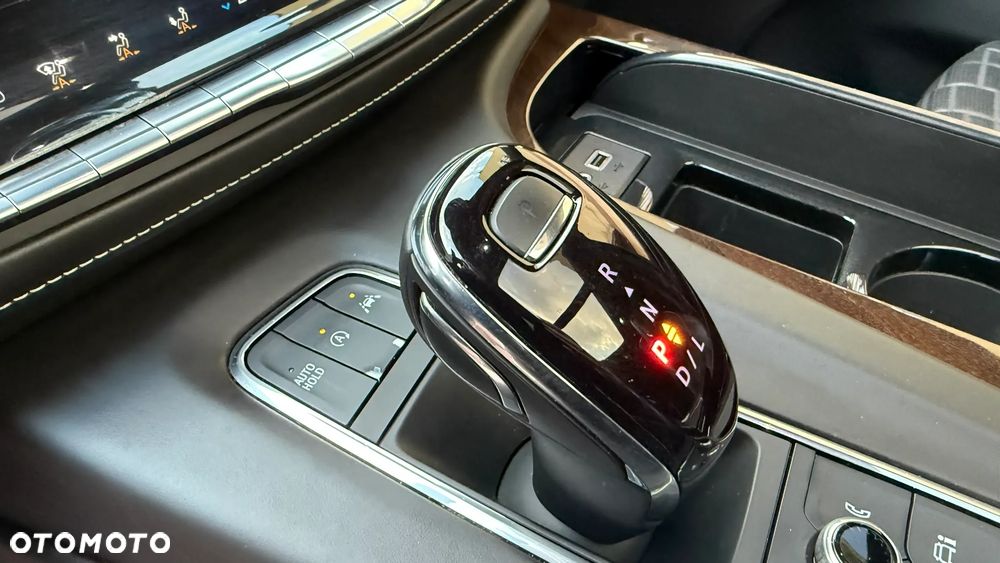 Cadillac Escalade ESV 6.2 V8 AWD AT Platinum - 21