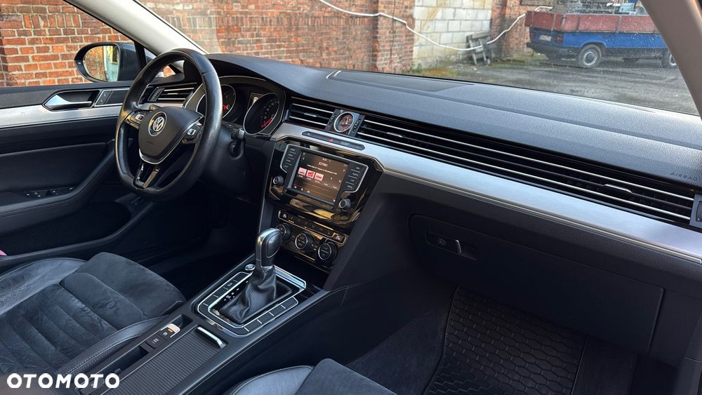 Volkswagen Passat 2.0 TDI (BlueMotion Technology) DSG Highline - 35