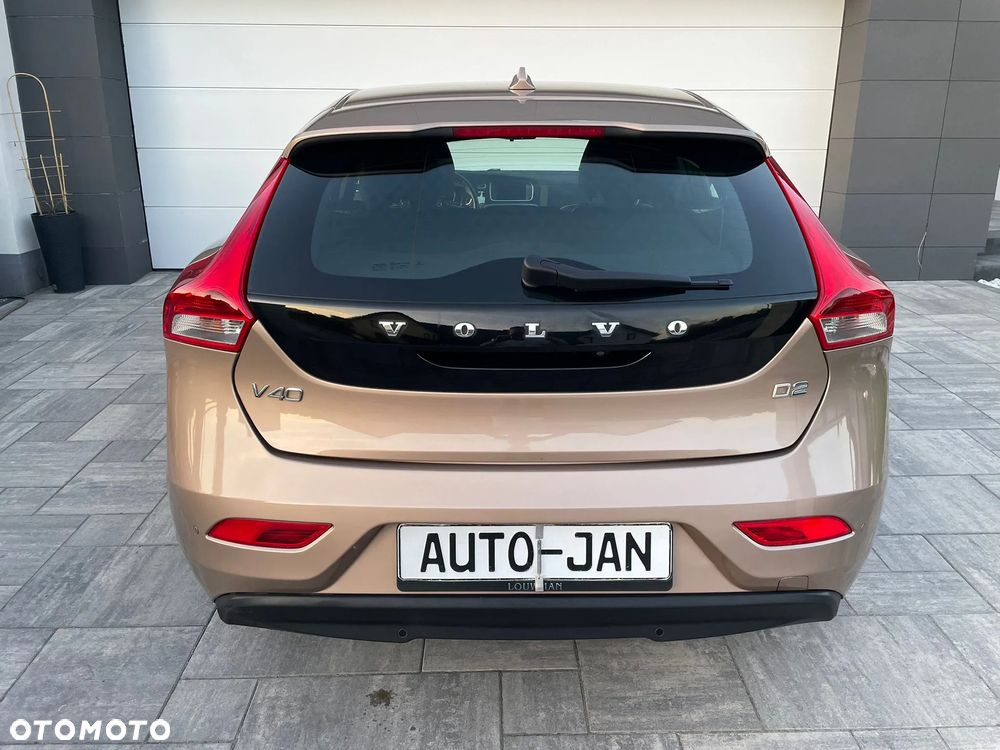 Volvo V40 D2 Summum - 6