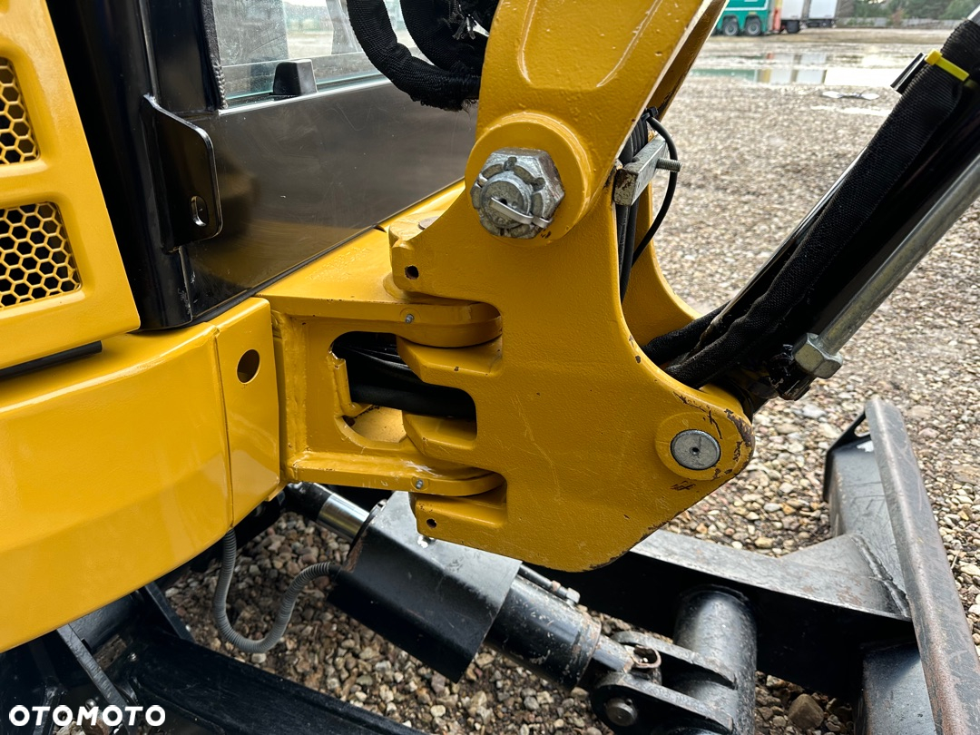 Caterpillar 302.7 D CR - 22