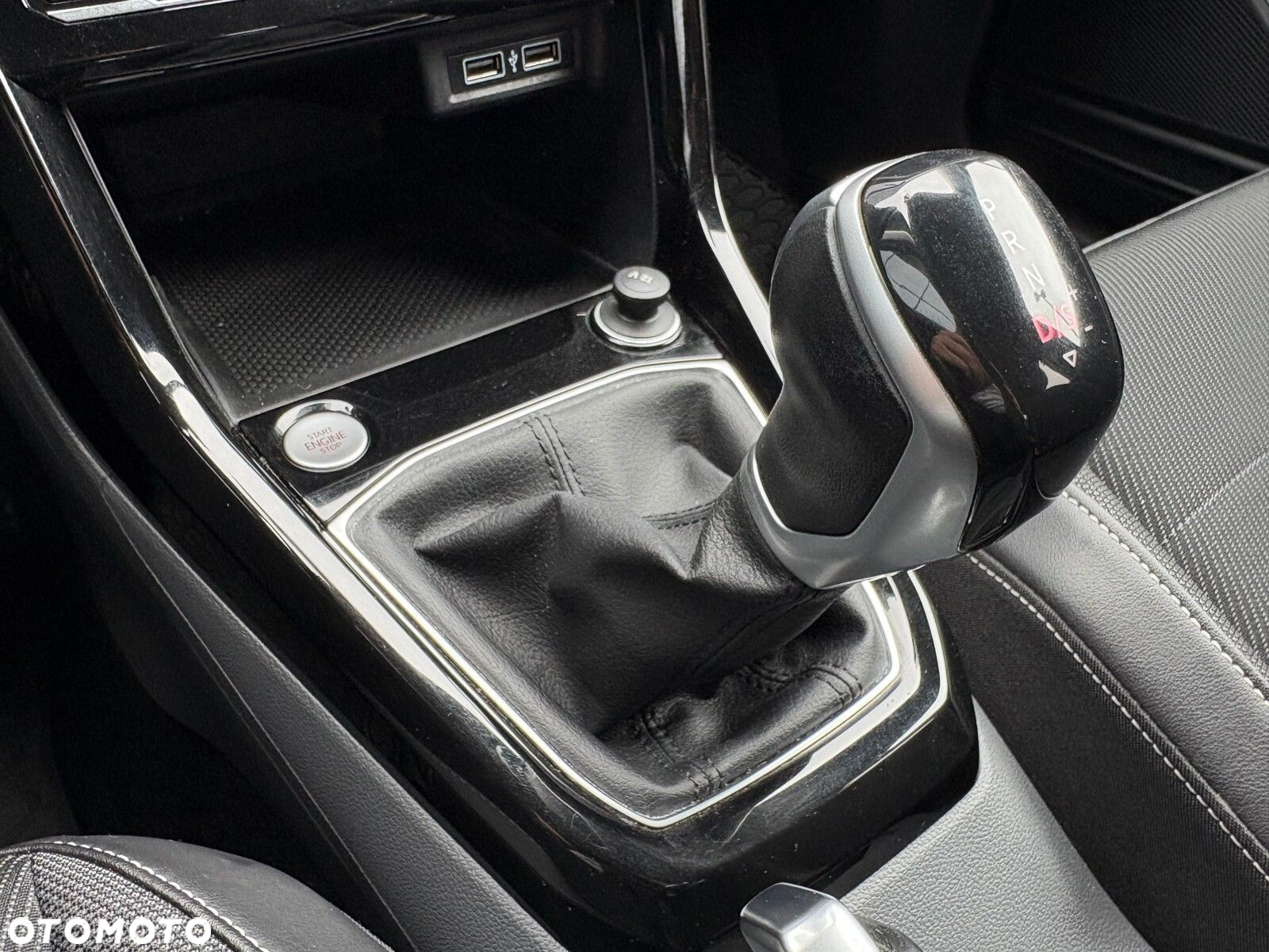 Volkswagen T-Cross - 21