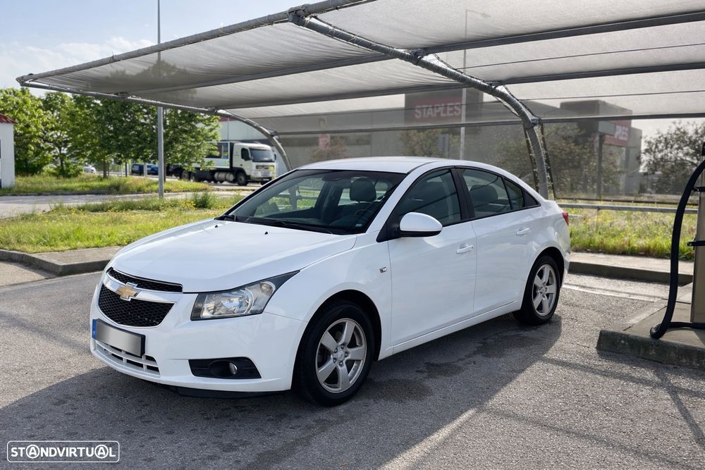 Chevrolet Cruze 1.6 LS - 1