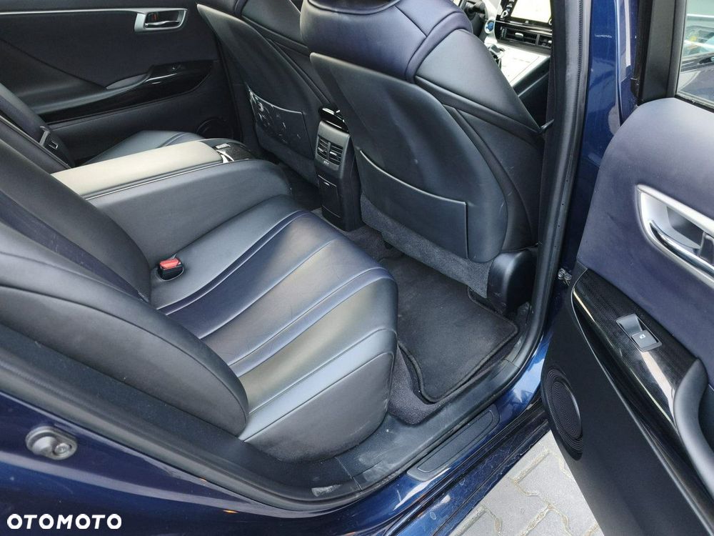 Toyota Mirai - 10