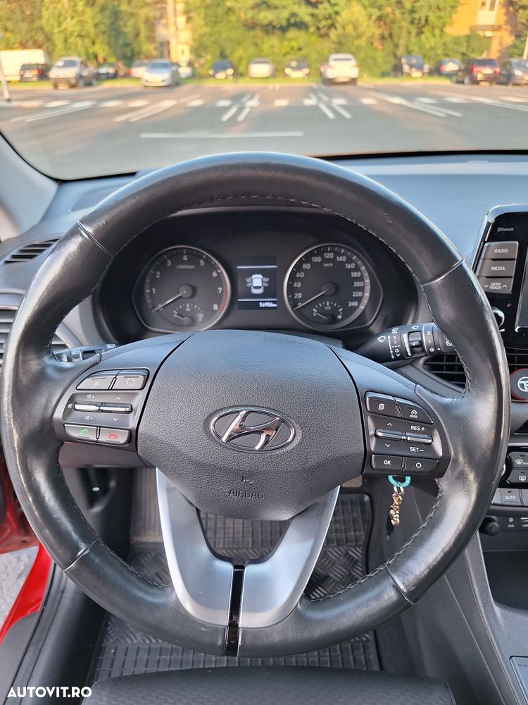 Hyundai i30 1.4 100CP 5DR M/T Highway+ - 8