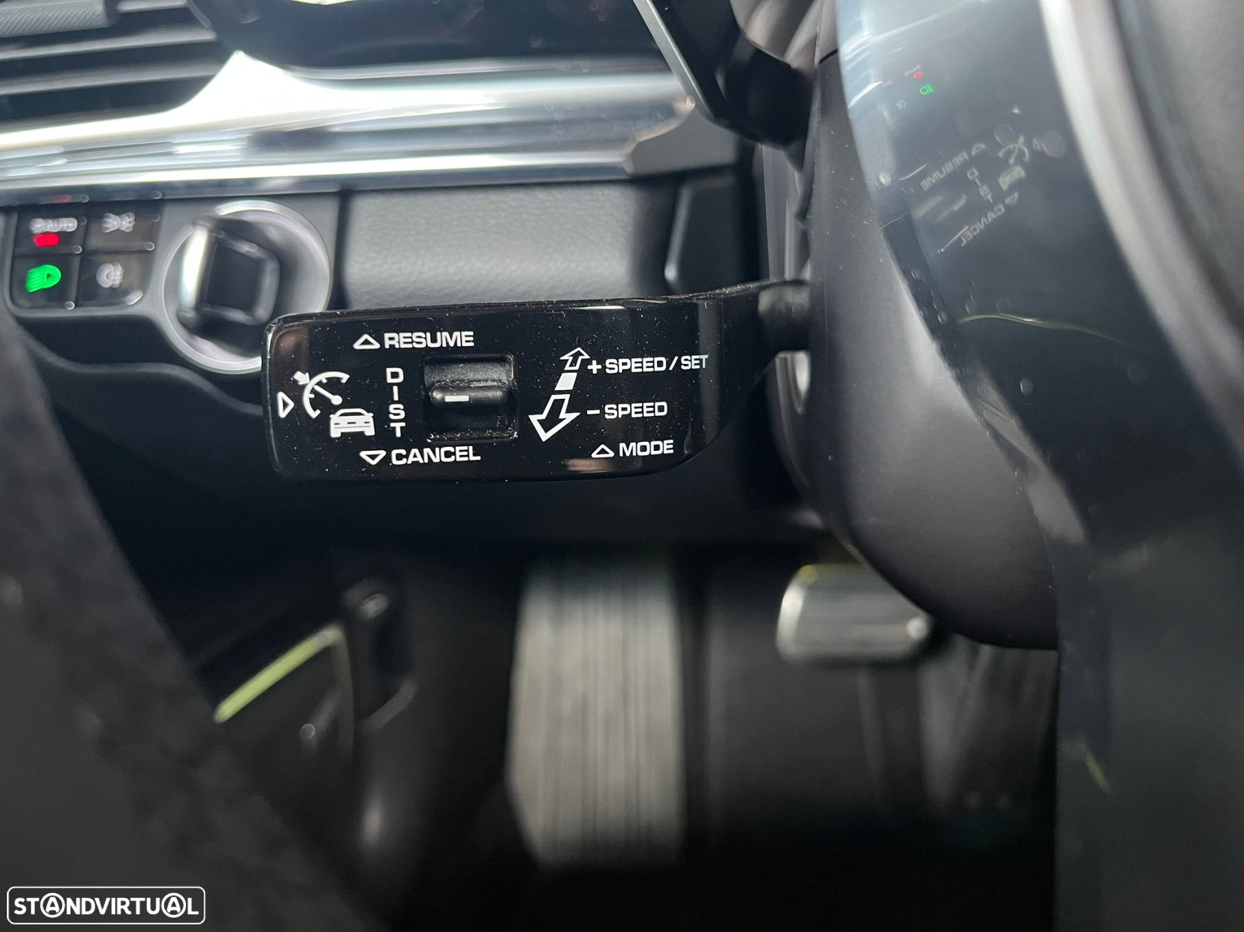 Porsche Panamera Sport Turismo 4 E-Hybrid 10 Years Edition - 17