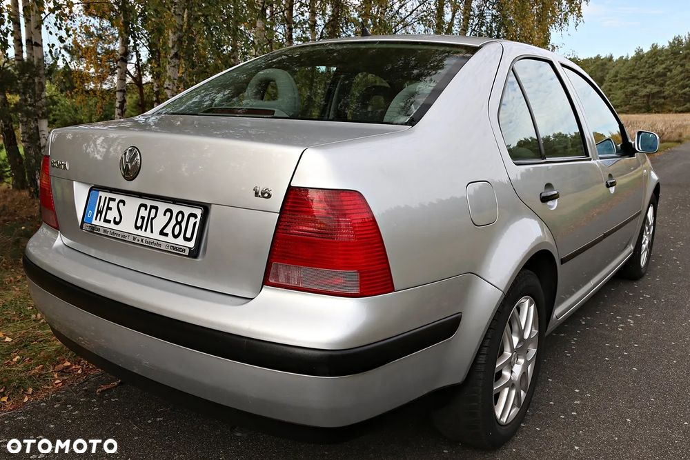 Volkswagen Bora Variant 1.6 - 22