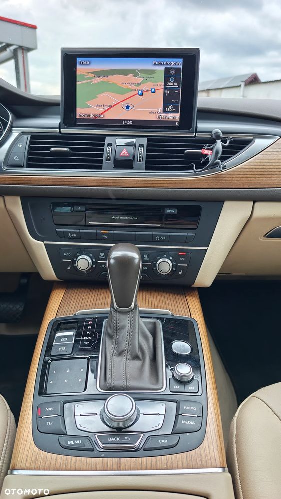 Audi A6 Avant 3.0 TDI S tronic - 24