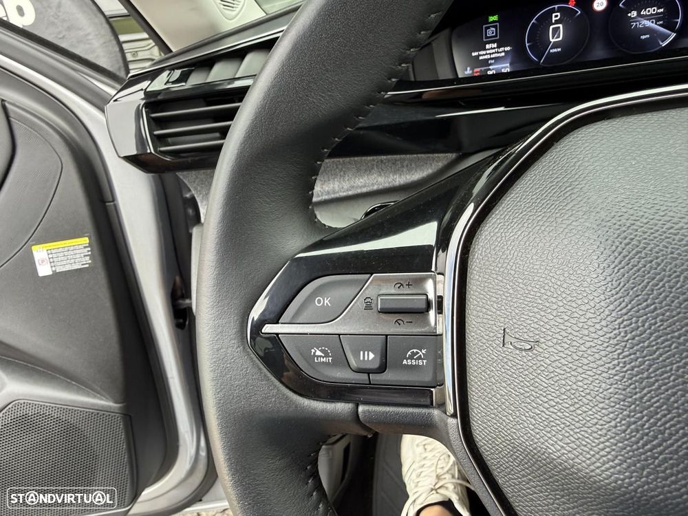 Peugeot 308 1.2 PureTech Allure EAT8 - 28