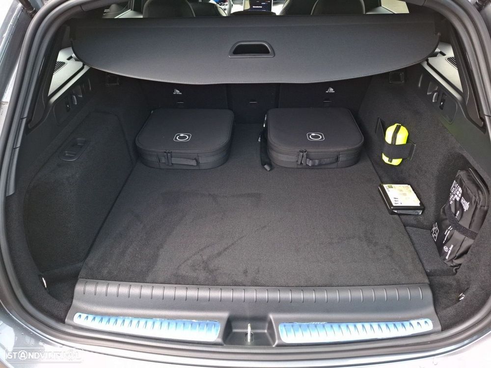 Mercedes-Benz C 300 de AMG Line - 27
