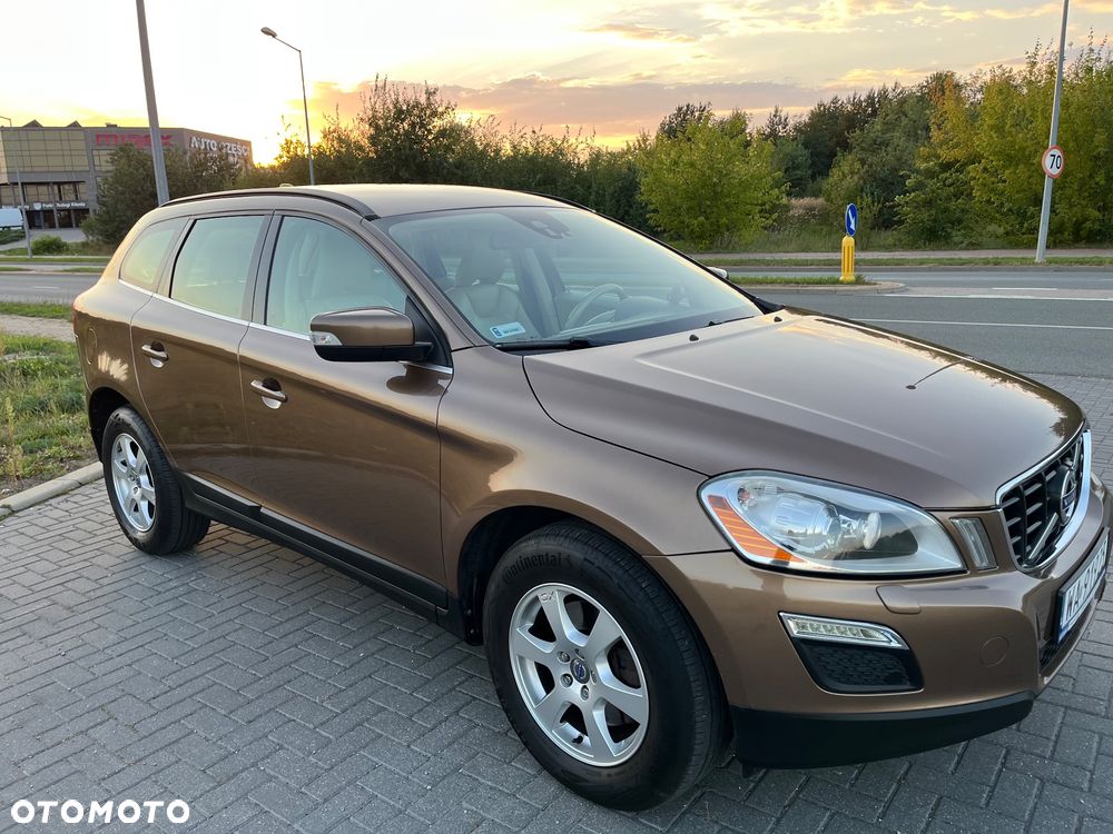 Volvo XC 60 D5 AWD Momentum - 3