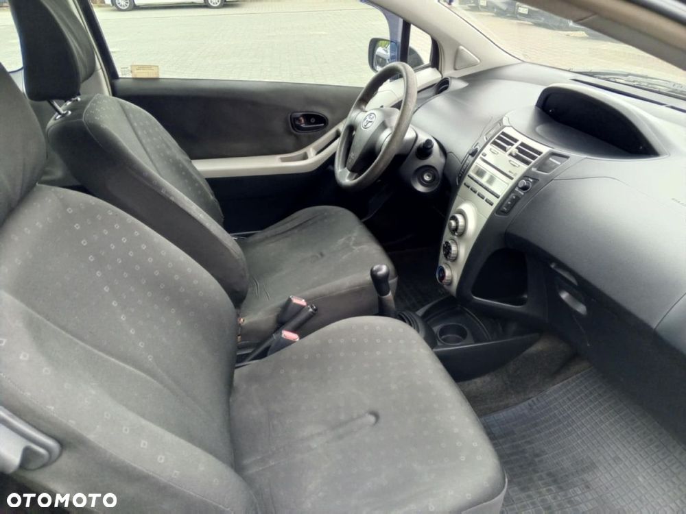 Toyota Yaris - 9