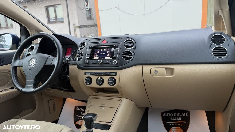 Volkswagen Golf Plus - 9